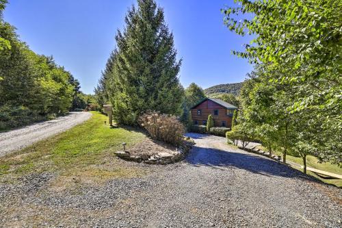 Hound Trails Cabin Hiking, Wineries And Waterfalls!