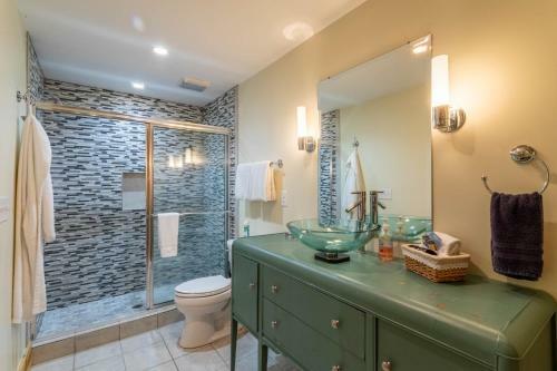 Modern Cedar Rock Townhome