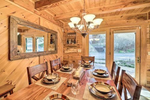 Rocky Creek Cabin With Hot Tub, Creek Views!