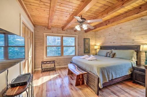 Rocky Creek Cabin With Hot Tub, Creek Views!