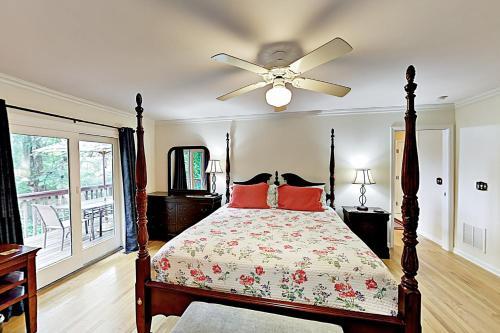 Allen Mountain Manor
