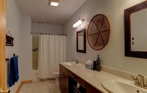 Black Mountain Hilltop Retreat