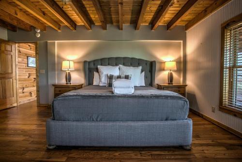 Black Mountain Hilltop Retreat