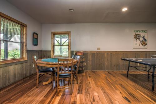 Black Mountain Hilltop Retreat