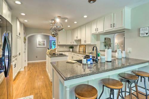 Lovely Family Home 0 7 Mi To Downtown Brevard