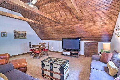 Lovely Family Home 0 7 Mi To Downtown Brevard