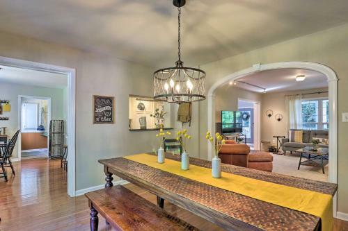 Lovely Family Home 0 7 Mi To Downtown Brevard