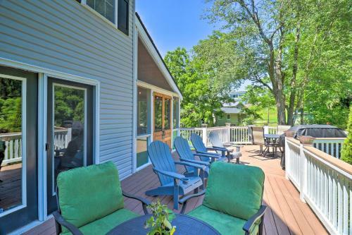 Lovely Family Home 0 7 Mi To Downtown Brevard