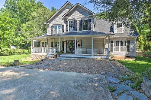 Lovely Family Home 0 7 Mi To Downtown Brevard
