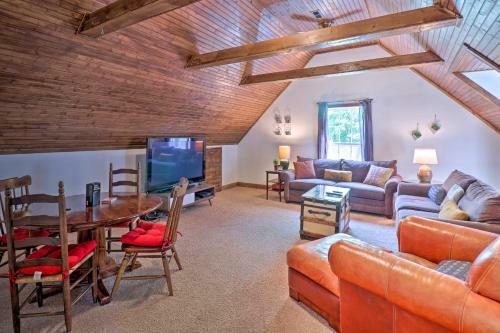 Lovely Family Home 0 7 Mi To Downtown Brevard