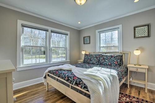 Renovated Carrboro Home With Deck And Fire Pit!