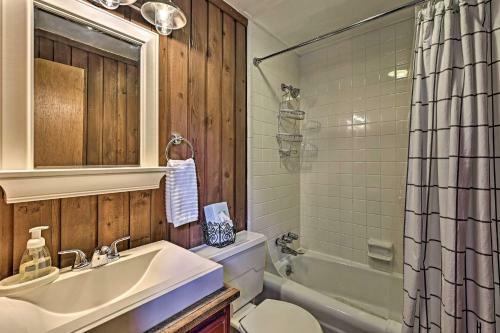 Beech Mountain Abode Near Hiking And Ski Slopes