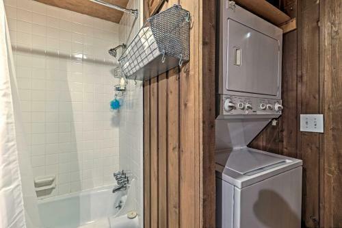 Beech Mountain Abode Near Hiking And Ski Slopes