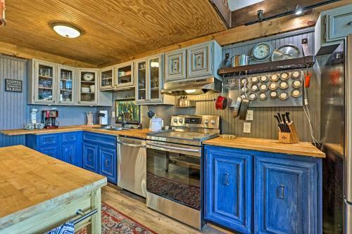 Beech Mountain Abode Near Hiking And Ski Slopes