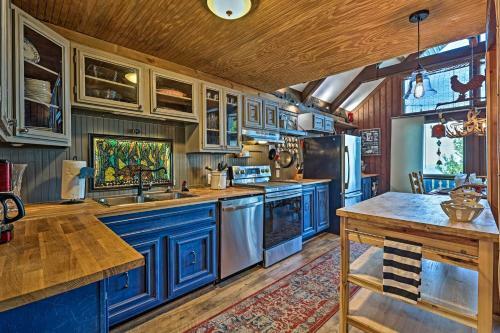 Beech Mountain Abode Near Hiking And Ski Slopes