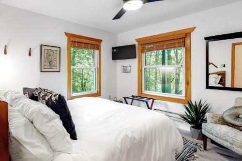 Bee & Bae Hideaway