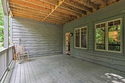Mtn Hideaway, Short Walk To Lake Glenville!