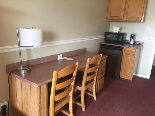 Hotel Ambassador Inn