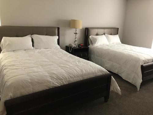 Hotel Ambassador Inn