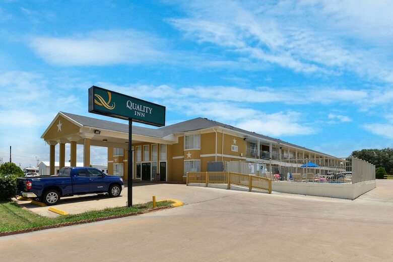 Motel Quality Inn Gonzales