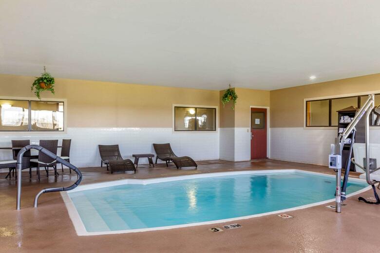 Hotel Comfort Suites Plainview