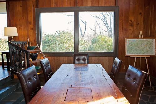 Scenic Mountain Retreat