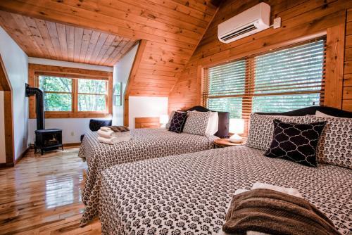 Hidden Cove Cabin