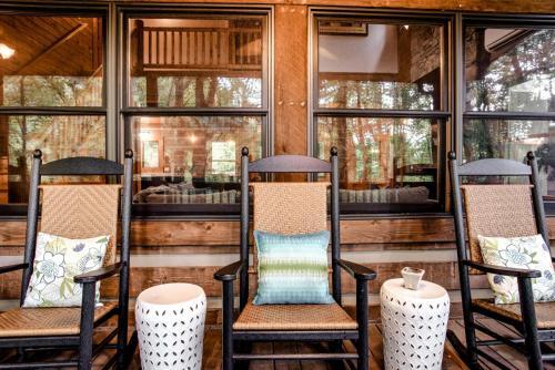 Hidden Cove Cabin