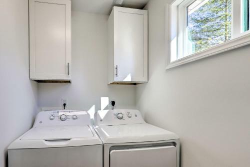 Bright And Beautiful Home By Biltmore Village!