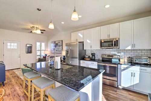 Bright And Beautiful Home By Biltmore Village!