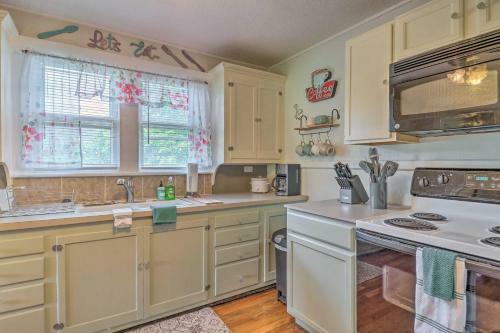 Apartamento Waynesville Apt, 5 Mi To Blue Ridge Parkway!