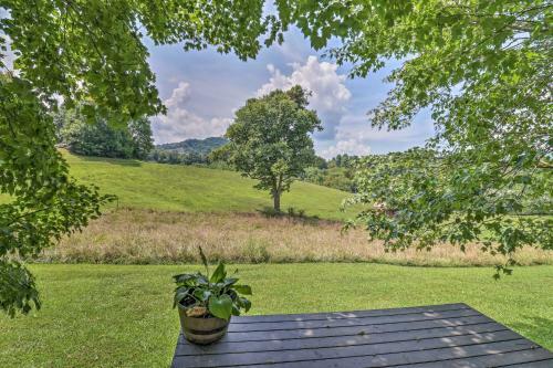 Apartamento Waynesville Apt, 5 Mi To Blue Ridge Parkway!
