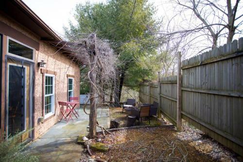 Bohemian Craftsman Cottage W/ Serene Outdoor Space