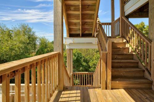 Parrot Pointe 714