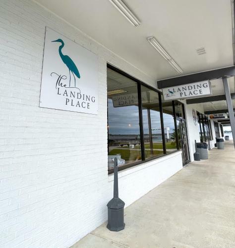 Hotel Goldston's Beach At The Grand Regal