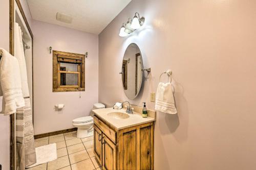 Spacious Elk Park Lodge With Hot Tub And Fire Pit