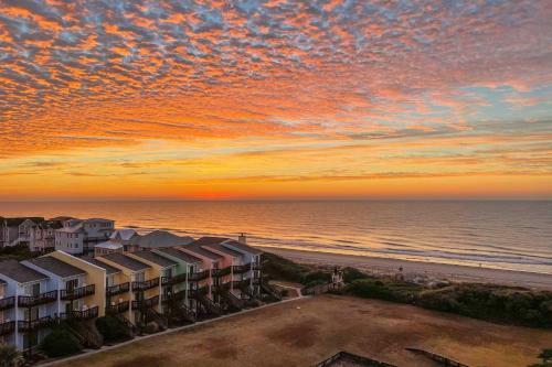 Apartamento Emerald Isle Condo With Direct Access To Ocean!