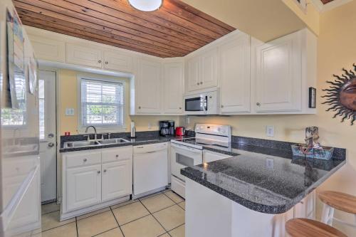Bright Home 1 Min Walk To Public Beach Access