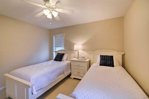Bright Emerald Isle Getaway Less Than 1 Mi To Beaches