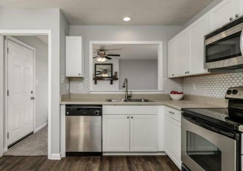 Cozy Cottage Feel, 5 Mins From Ft. Bragg