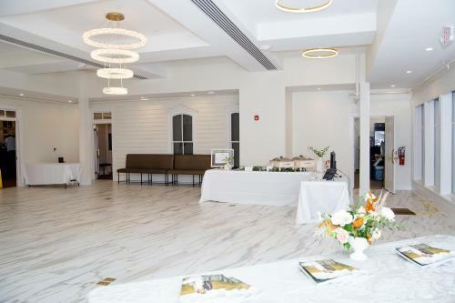 Hotel The Colonial Inn