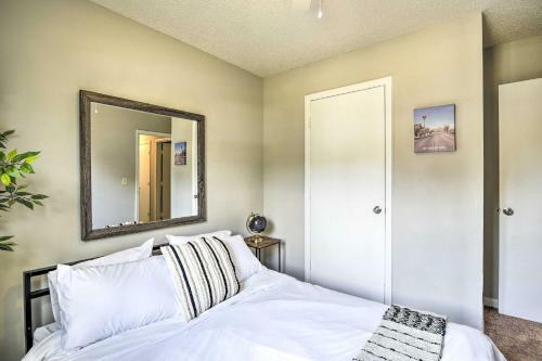 Pet-friendly Home - 2 Mi To Unc Greensboro!