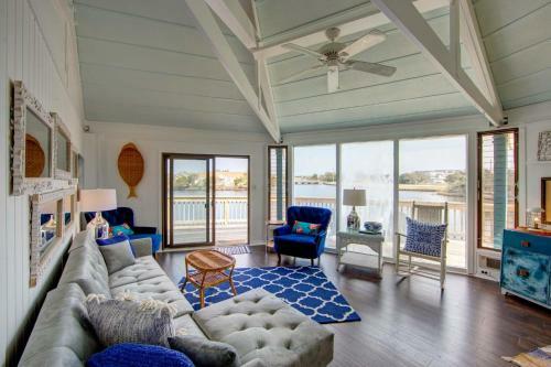 Ozzie's Island Hideaway