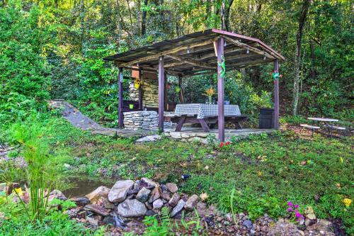 Shaw Creek Cottage With Fire Pit And Forest Views