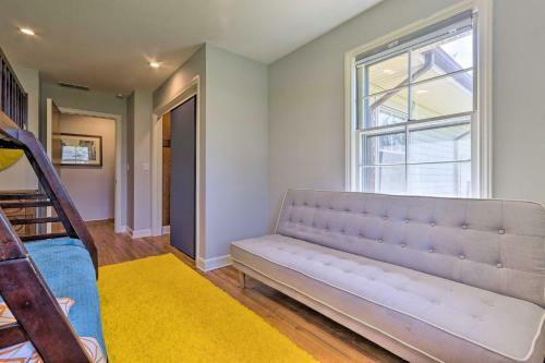 Dog-friendly Home With Yard 1 Mi To Downtown!