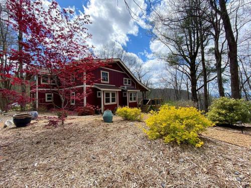 Lodge The Poplars At Bearwallow Mountain
