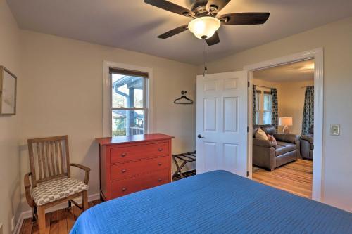 Cozy Hendersonville Home With Deck And Fire Pit!