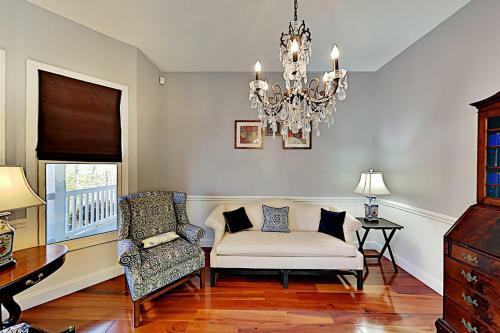 Jeter Mountain Manor