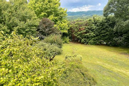 Serenity Mountain Oasis