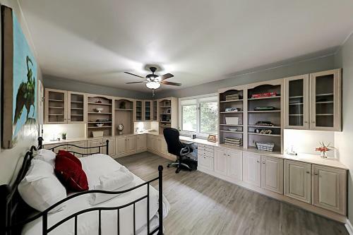 Serenity Mountain Oasis